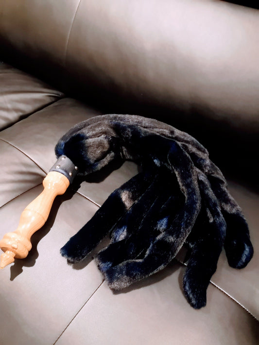 "Starless Night" weighted fluffy flogger